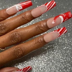 Christmas press on nails💅🏽